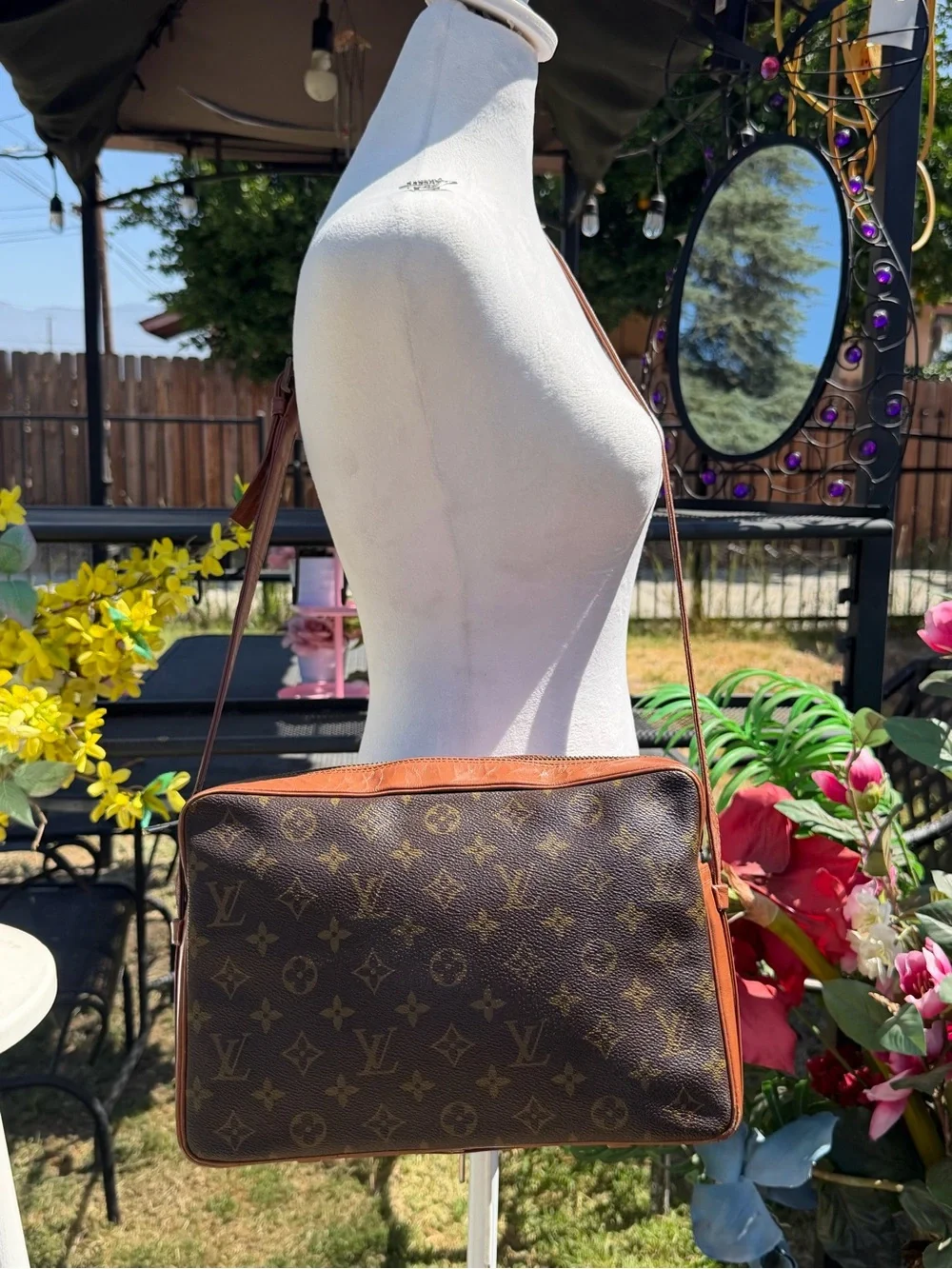 Louis Vuitton Monogram Canvas Messenger Bag in Brown